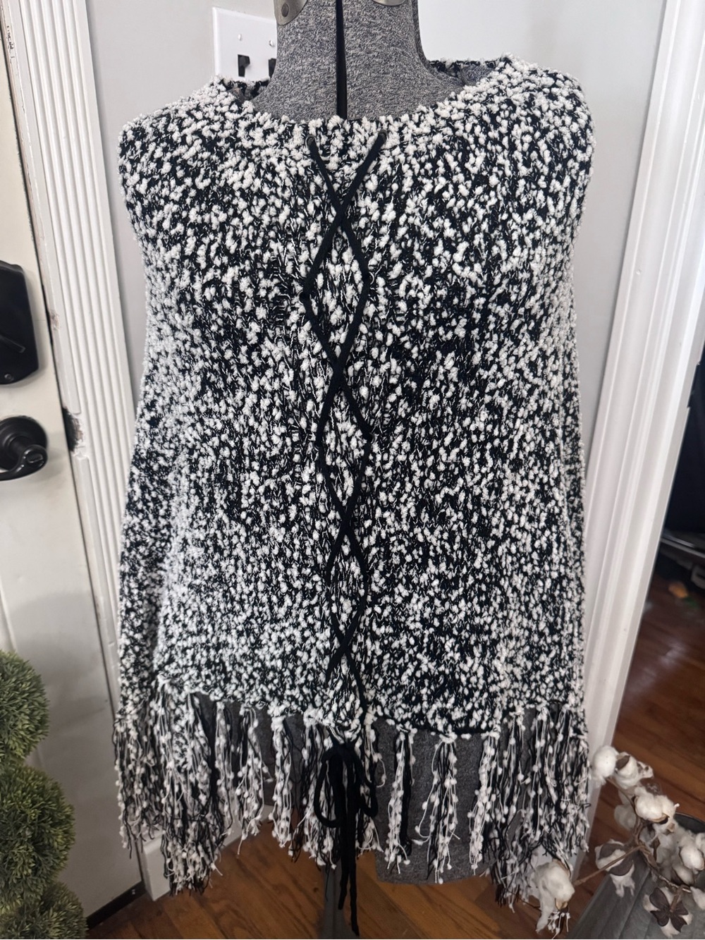 Women’s Simply Noelle Black & White Bouclé Fringe Knit Poncho w/ Lace Up O/S